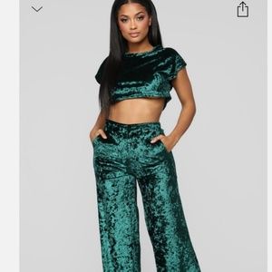 Fashion Nova 2 piece Velvet set